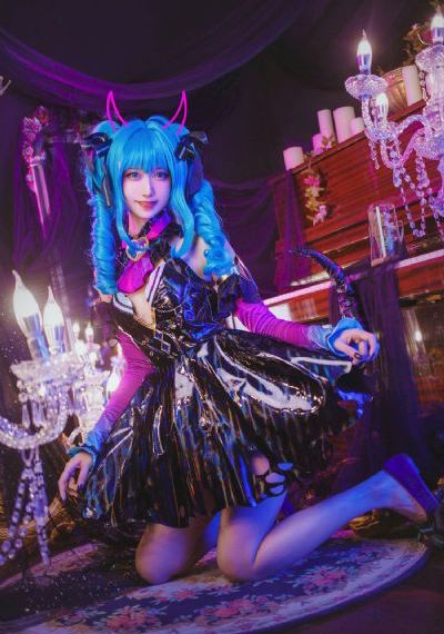 欧美潮吹女王_国语版完整版