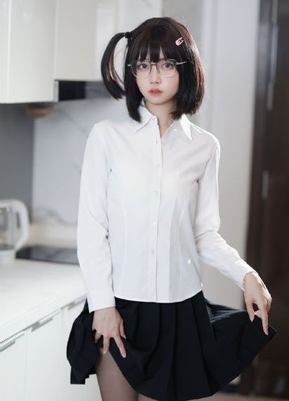 欧美r级野外电影在线_720电影全集观看