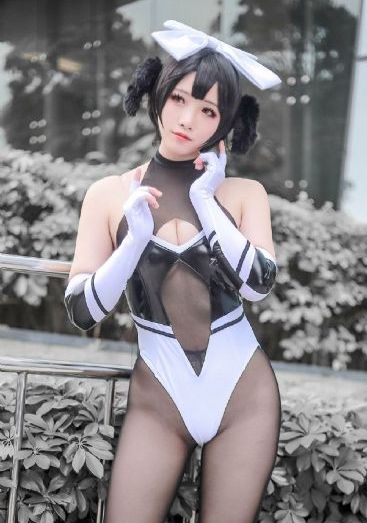 欧美新款女凉鞋_电影无删减版